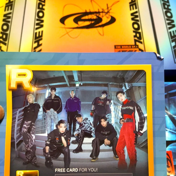 ❌SOLD!❌ ATEEZ THE WORLD EP.1: MOVEMENT JONGHO DIGIPAK - Picture 6 of 10